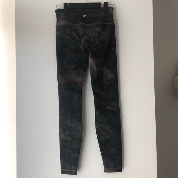 Lululemon Wunder Under leggings - Picture 6 of 11